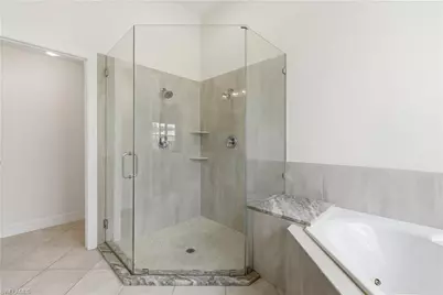 24784 Hollybrier Ln, Bonita Springs, FL 34134 - Photo 23