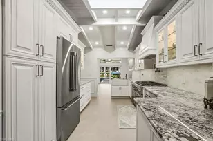 453 18th Ave S, Naples, FL 34102 - Photo 7