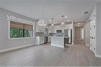 12381 Canal Grande Dr, Fort Myers, FL 33913 - Photo 7