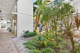 788 Park Shore Dr, Naples, FL 34103 - Photo 19