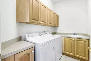 3715 Montreux Ln, Naples, FL 34114 - Photo 33