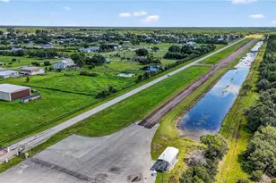 18741 Crosswind Ave, North Fort Myers, FL 33917 - Photo 9