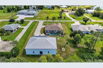18741 Crosswind Ave, North Fort Myers, FL 33917 - Photo 13