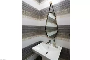 1030 3rd Ave S, Naples, FL 34102 - Photo 9