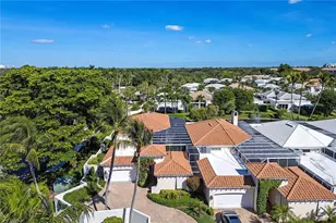 7849 Cocobay Dr, Naples, FL 34108 - Photo 19