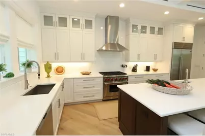 300 2nd Ave N, Naples, FL 34102 - Photo 7