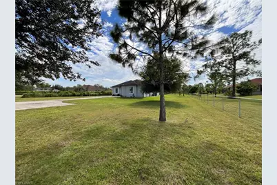 2360 37th Ave NE, Naples, FL 34120 - Photo 3