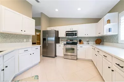 8400 Southbridge Dr #2, Estero, FL 33967 - Photo 7