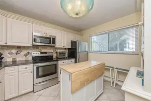 305 Goodlette-Frank Rd S, Naples, FL 34102 - Photo 11