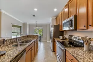 28041 Bridgetown Ct, Bonita Springs, FL 34135 - Photo 9