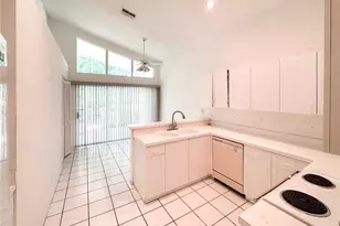 13609 Admiral Ct, Fort Myers, FL 33912 - Photo 7