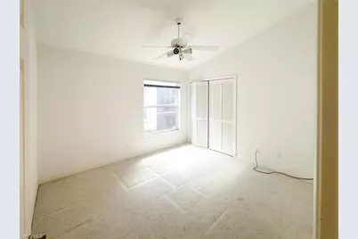 13609 Admiral Ct, Fort Myers, FL 33912 - Photo 11