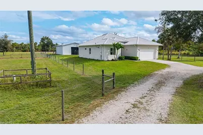 1960 Moulder Dr, Naples, FL 34120 - Photo 35