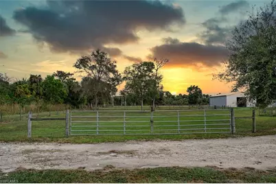 1960 Moulder Dr, Naples, FL 34120 - Photo 33