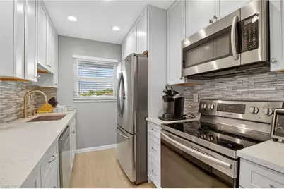 572 High Point Dr #D, Delray Beach, FL 33445 - Photo 5
