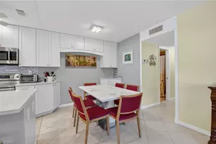 572 High Point Dr, Delray Beach, FL 33445 - Photo 9