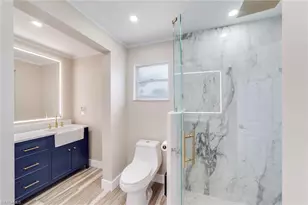 525 SE 11th Ct, Cape Coral, FL 33990 - Photo 15