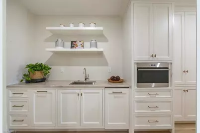 1820 Gulf Shore Blvd N #402-403, Naples, FL 34102 - Photo 17