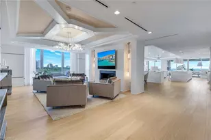 6897 Grenadier Blvd, Naples, FL 34108 - Photo 15