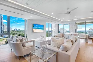 6897 Grenadier Blvd, Naples, FL 34108 - Photo 5