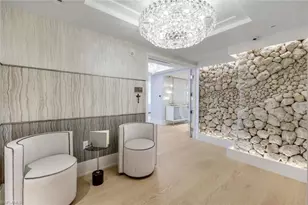 6897 Grenadier Blvd, Naples, FL 34108 - Photo 19