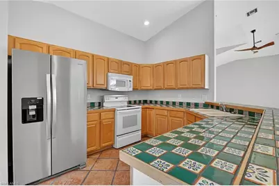 1471 Vintage Ct, Naples, FL 34104 - Photo 17