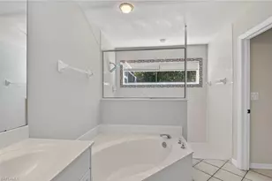 1471 Vintage Ct, Naples, FL 34104 - Photo 11