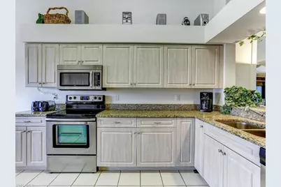 2220 Chesterbrook Ct #6-202, Naples, FL 34109 - Photo 7