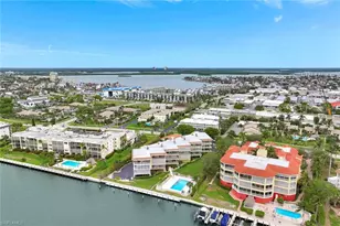 816 E Elkcam Cir, Marco Island, FL 34145 - Photo 25