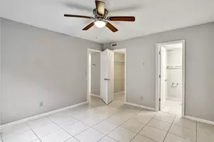 4621 Bayshore Dr, Naples, FL 34112 - Photo 17