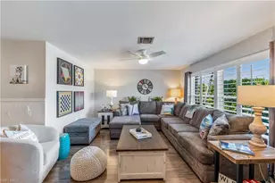 564 109th Ave N, Naples, FL 34108 - Photo 9