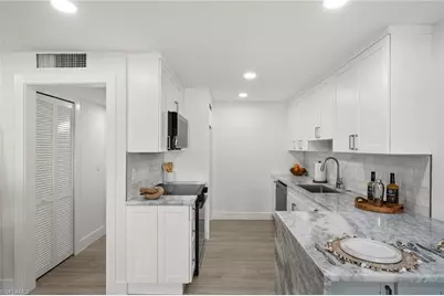 342 Harbour Dr #342, Naples, FL 34103 - Photo 3