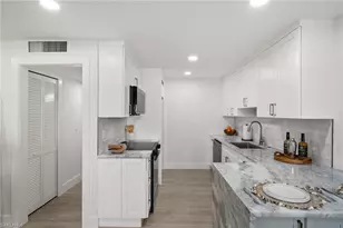 342 Harbour Dr, Naples, FL 34103 - Photo 3