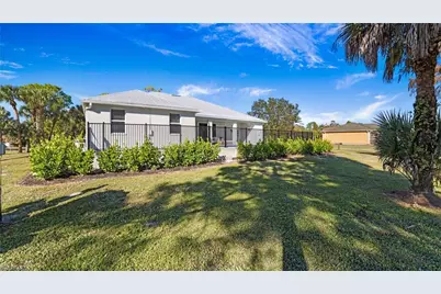 770 17th St SW, Naples, FL 34117 - Photo 37