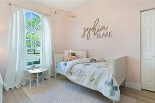 770 17th St SW, Naples, FL 34117 - Photo 23