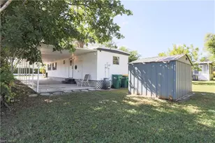 893 Manatee Rd, Naples, FL 34114 - Photo 17