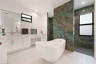 18355 Fairmont Dr, Naples, FL 34114 - Photo 19