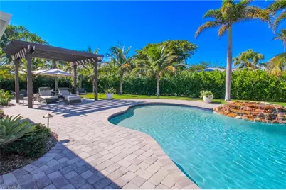 1555 Crayton Rd, Naples, FL 34102 - Photo 35