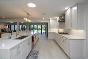 1555 Crayton Rd, Naples, FL 34102 - Photo 9