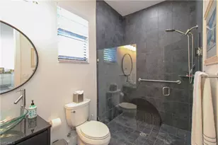 1555 Crayton Rd, Naples, FL 34102 - Photo 31