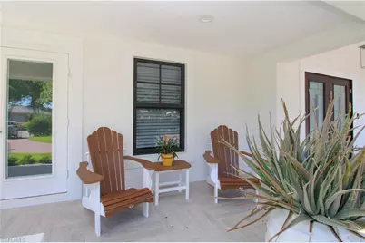 1555 Crayton Rd, Naples, FL 34102 - Photo 5