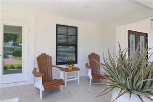 1555 Crayton Rd, Naples, FL 34102 - Photo 5