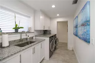 1555 Crayton Rd, Naples, FL 34102 - Photo 23