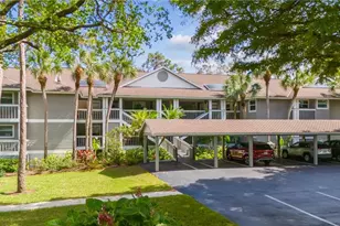 622 Wiggins Bay Dr, Naples, FL 34110 - Photo 25