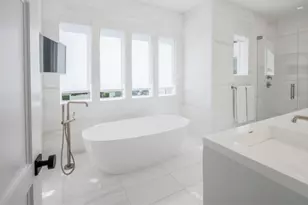 997 Spyglass Ln, Naples, FL 34102 - Photo 13