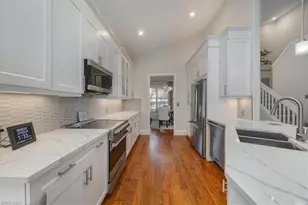 8828 Ventura Way, Naples, FL 34109 - Photo 13