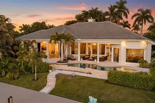 2825 Leeward Ln, Naples, FL 34103 - Photo 37