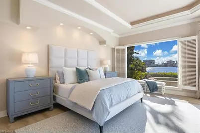 2825 Leeward Ln, Naples, FL 34103 - Photo 13