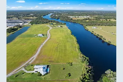 22821 Yellow Button Ln, Alva, FL 33920 - Photo 9