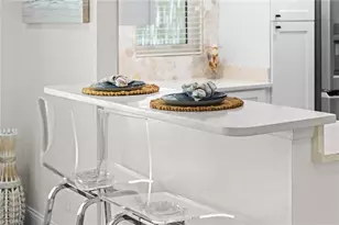 19 Knights Bridge Rd, Naples, FL 34112 - Photo 15